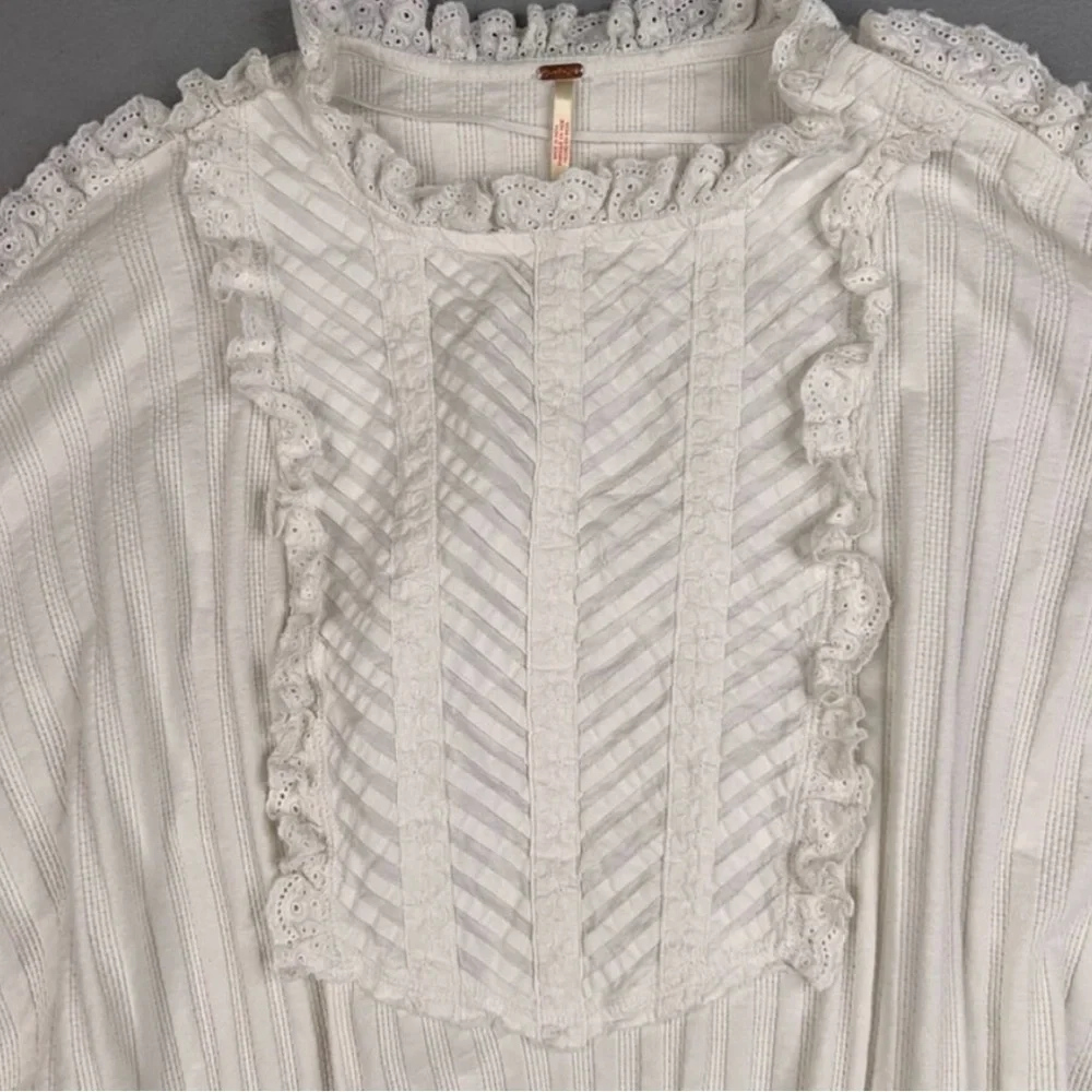 Free People Shirt Womens Medium Ivory More Romance Top Ruffle Eyelet Feminine - Picture 3 of 4